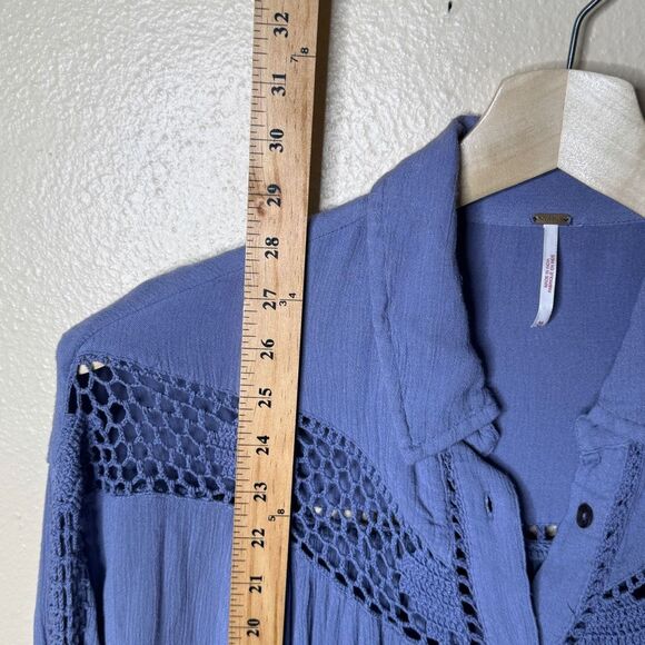 Free People Shirt Women Medium Blue Crochet Lace Inset Katie Bird Button Up Boho - Picture 8 of 12